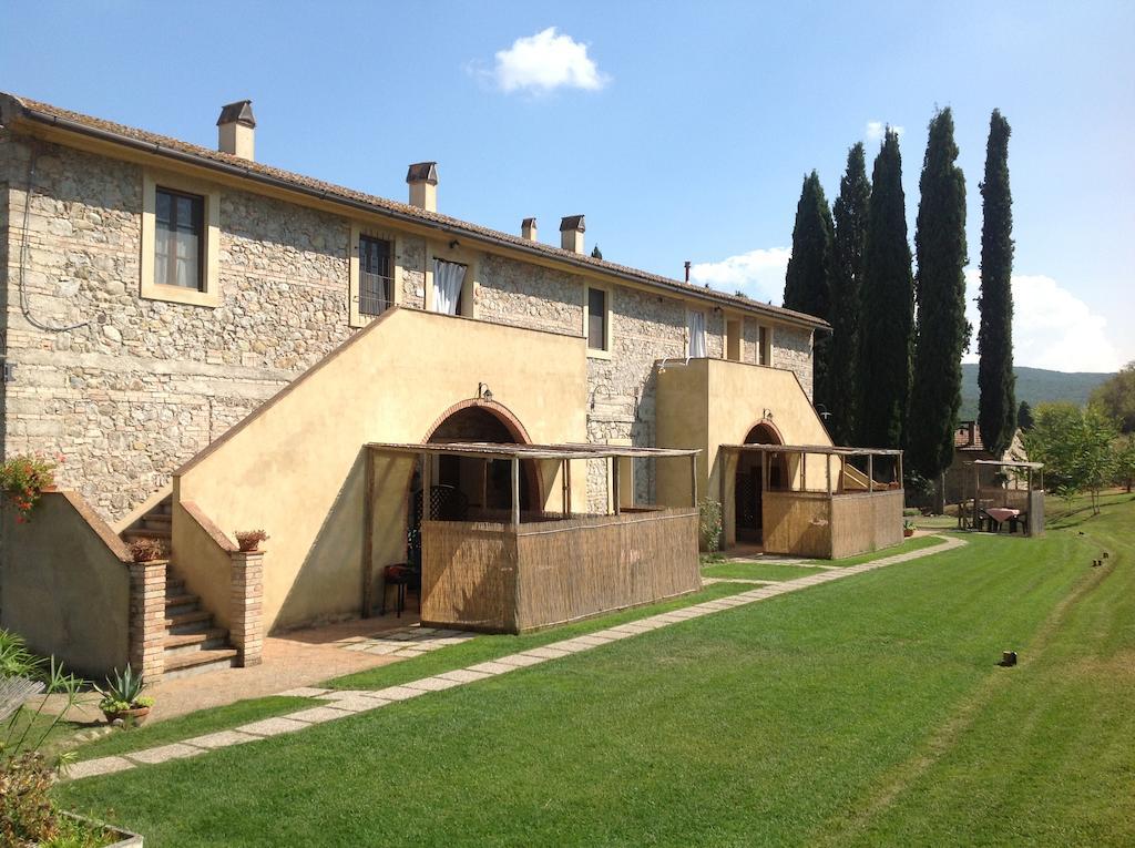 Agriturismo Due Ponti Chianni Ruang foto