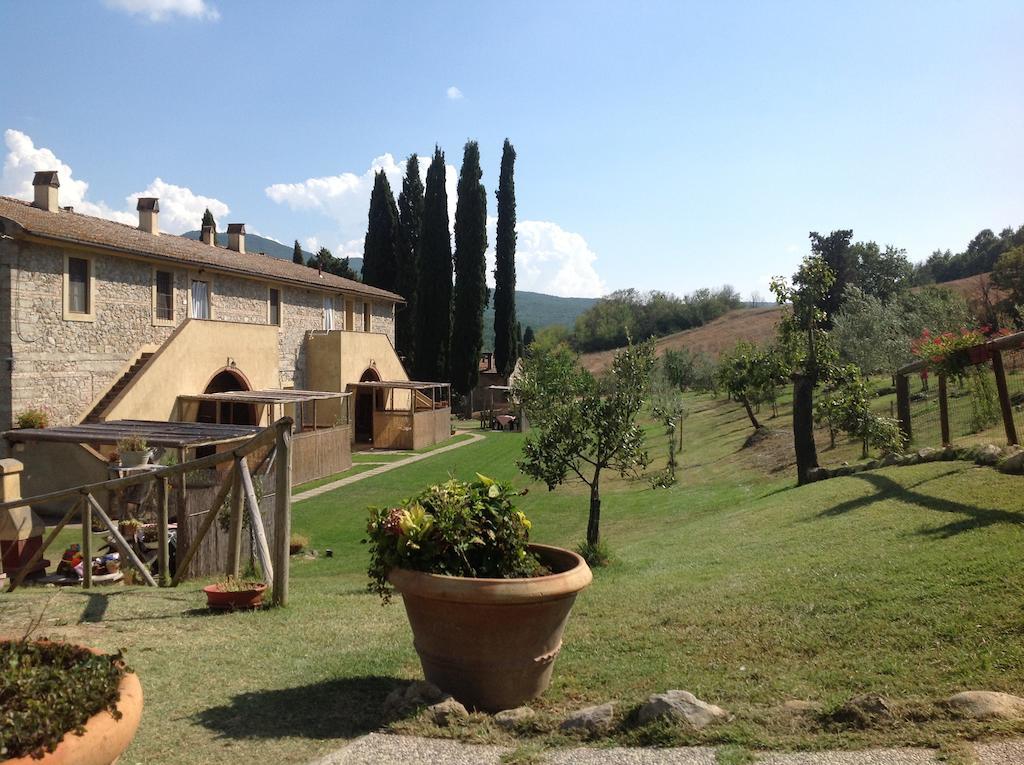 Agriturismo Due Ponti Chianni Bagian luar foto